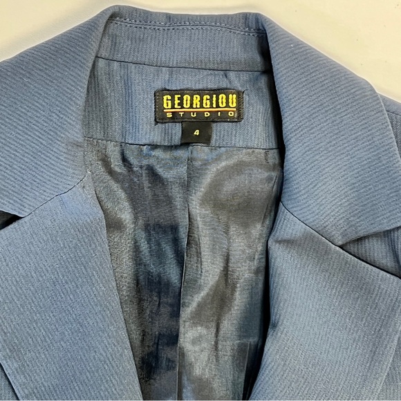 Georgiou Studio Blue Blazer sz 4 very tailored looking on - Picture 3 of 3